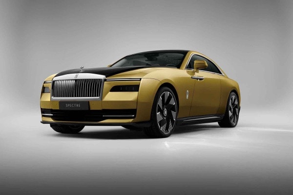 2024 Rolls-Royce Spectre: The Lady Flies Electric