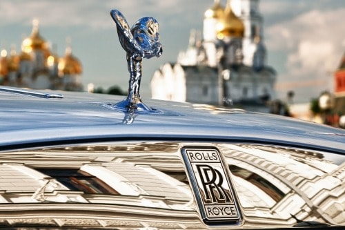 2015 Rolls-Royce Wraith Coupe Front Badge