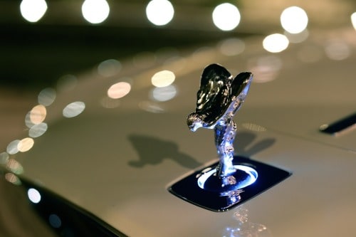2017 Rolls-Royce Wraith Coupe Front Badge