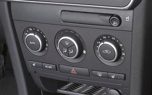 2008 Saab 9-3 Aero Center Console