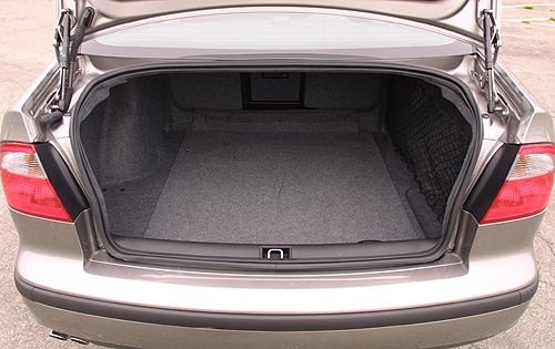 2002 Saab 9-5 Cargo Area