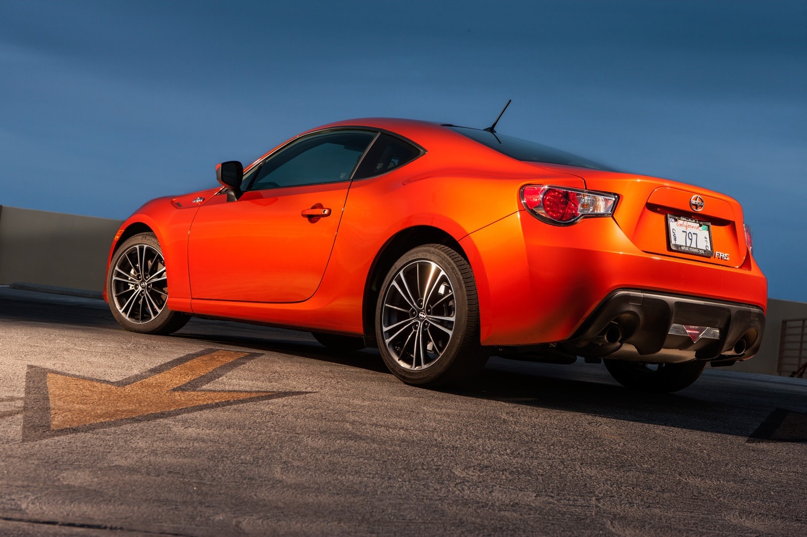 2013 Scion FRS Edges Out 2013 Subaru BRZ in Data Throwdown Edmunds
