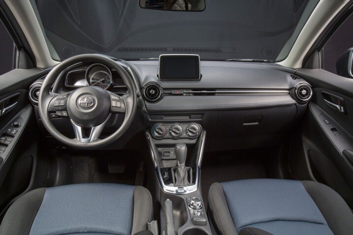 10 Best Gas And Sel Cars That Get 40 Mpg On The Highway Edmunds Some Car Pers Go For Luxury Or Cargo E Other However Are All About Fuel Efficiency And Saving Money From The Get