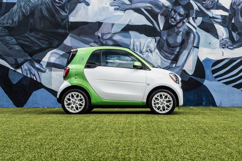 2019 smart EQ fortwo Pictures 99 Photos Edmunds