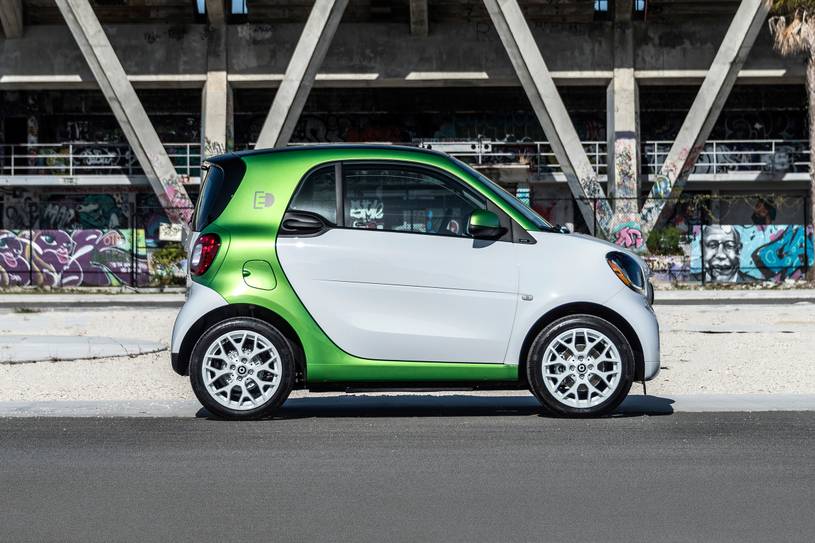 2019 smart EQ fortwo Pictures 99 Photos Edmunds