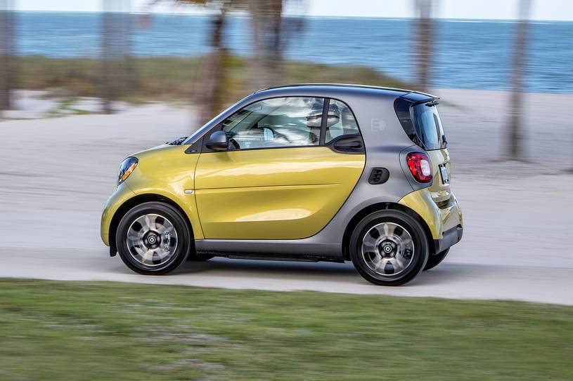 2019 smart EQ fortwo Pictures 99 Photos Edmunds