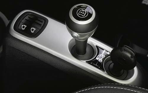 2009 smart fortwo BRABUS Center Console