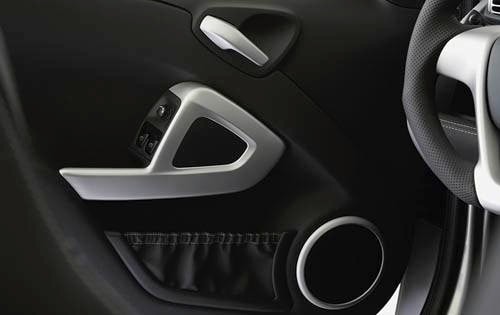 2009 smart fortwo BRABUS Interior Door Panel Detail
