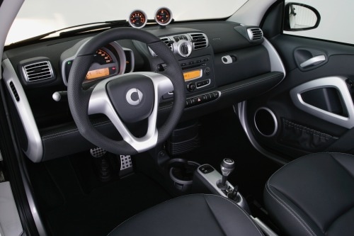 2010 smart fortwo BRABUS coupe 2dr Hatchback Interior