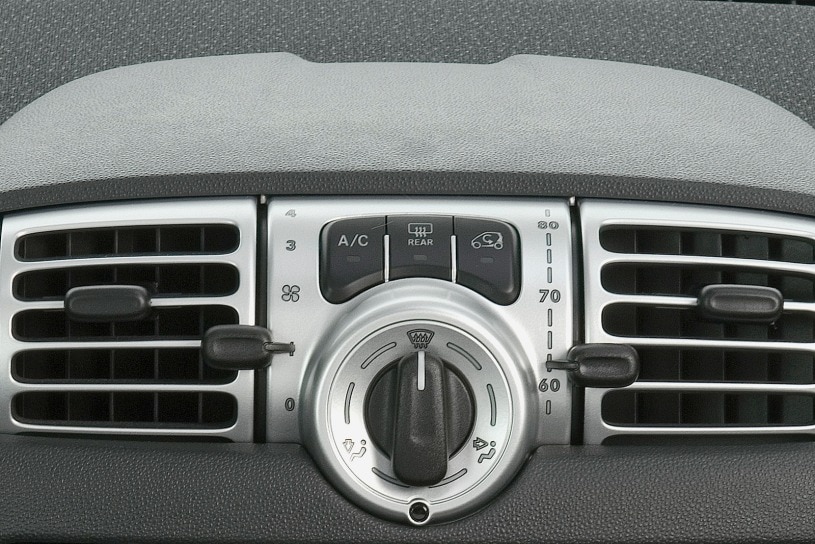 2010 Smart Fortwo Pictures 109 Photos Edmunds