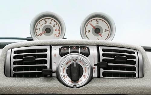 2011 smart fortwo passion coupe Center Console