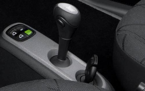 2011 smart fortwo passion coupe Shifter Detail