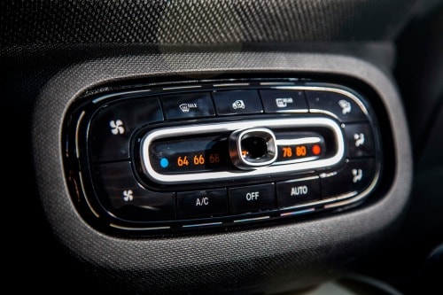 2016 smart fortwo prime 2dr Hatchback Center Console Shown