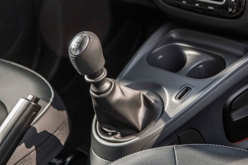 2017 smart fortwo prime 2dr Hatchback Shifter Shown