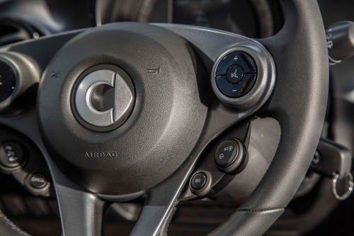 2017 smart fortwo prime 2dr Hatchback Steering Wheel Detail Shown