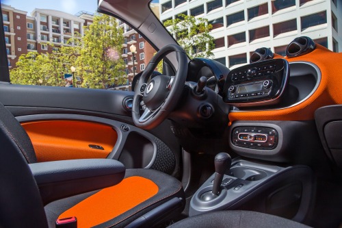 2017 smart fortwo passion Convertible Interior