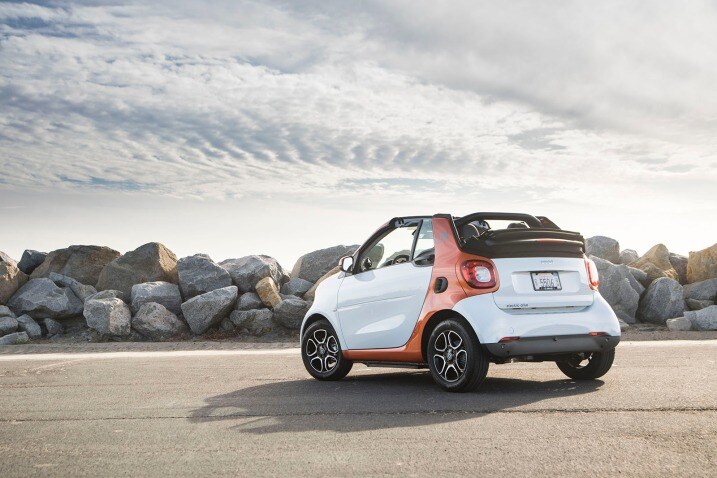 2018 Smart Fortwo Electric Drive Cabrio First Edmunds Smart S Super Compact Vehicles Have Been Emblematic Of Those City Cars With All The Benefits And Drawbacks 2018 Fortwo
