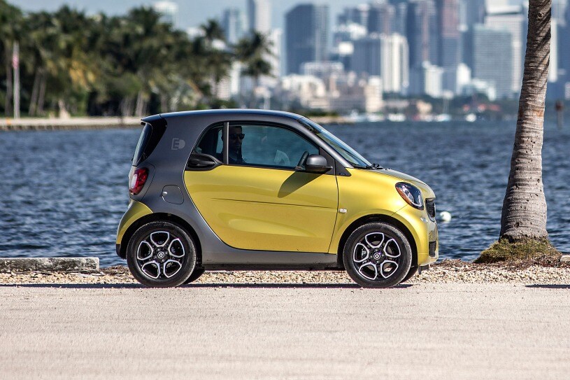 2018 smart fortwo Pictures 100 Photos Edmunds