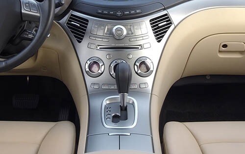 2006 Subaru B9 Tribeca Ltd. 7-Pass. Center Console