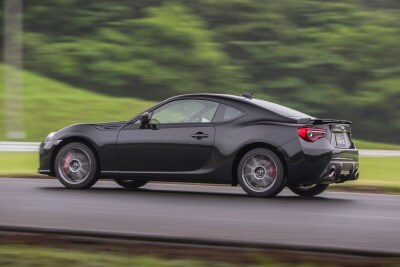 Used 2017 Subaru Brz Premium Coupe Review Ratings Edmunds 2017 Subaru Brz Limited Coupe Exterior Shown