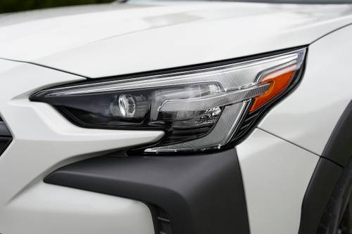 2023 Subaru Outback Onyx Edition XT 4dr SUV Headlamp Detail