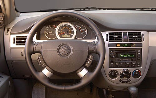 2006 Suzuki Forenza Interior