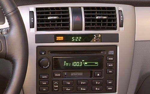 2006 Suzuki Forenza Center Console