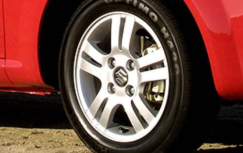 2007 Suzuki Reno Wheel Detail