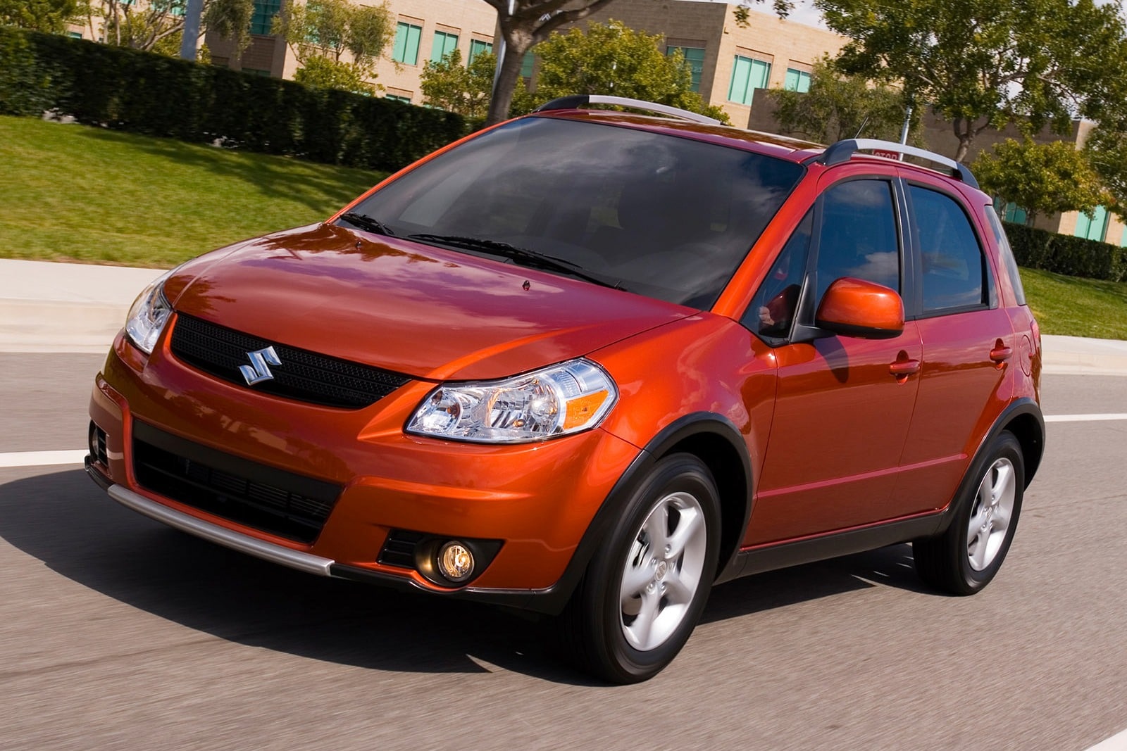2013 Suzuki SX4 Review & Ratings | Edmunds