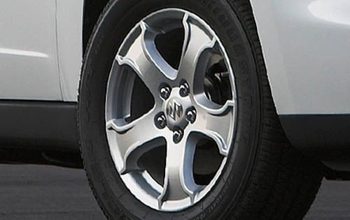 2008 Suzuki XL7 Limited Wheel Detail