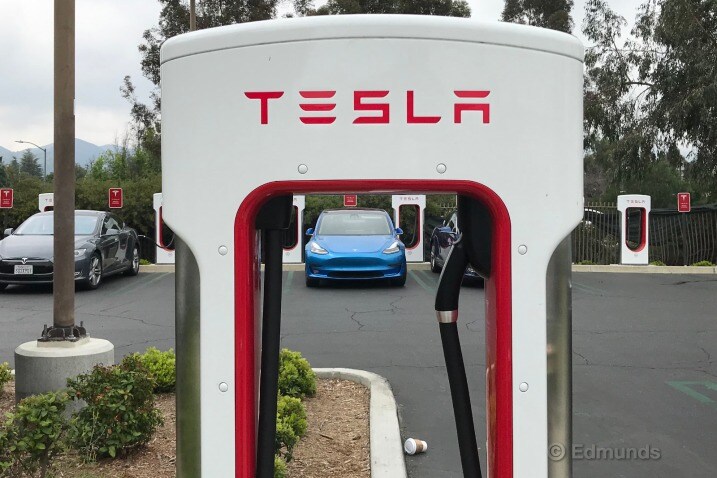 2017 Tesla Model 3 Edmunds Road Test 2017 Tesla Model 3