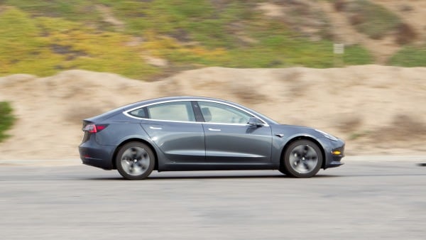 2018 Tesla Model 3 review: ratings, specs, photos, price and more - CNET
