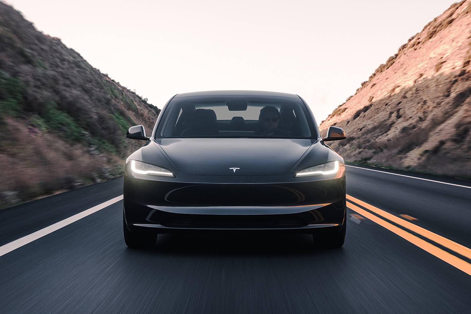 Tesla Model 3 Sedan 2025