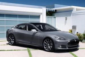 Mittelkonsole eines Tesla Model S P 100 D Stockfotografie - Alamy