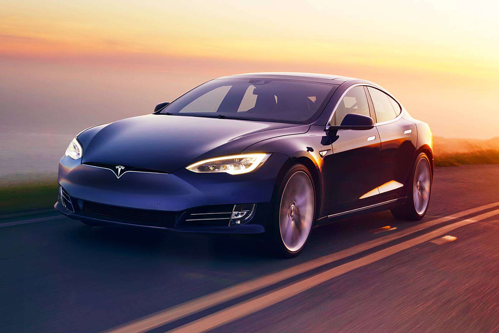 the latest electric cars on the world - Tesla Model S Performance and range