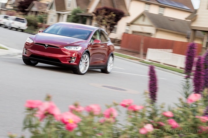 Las Vegas Loop Launches with Tesla Cars, Minus Some Promised Features