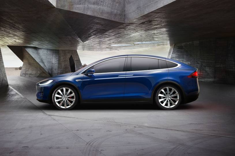 42 Tesla C Class PNG