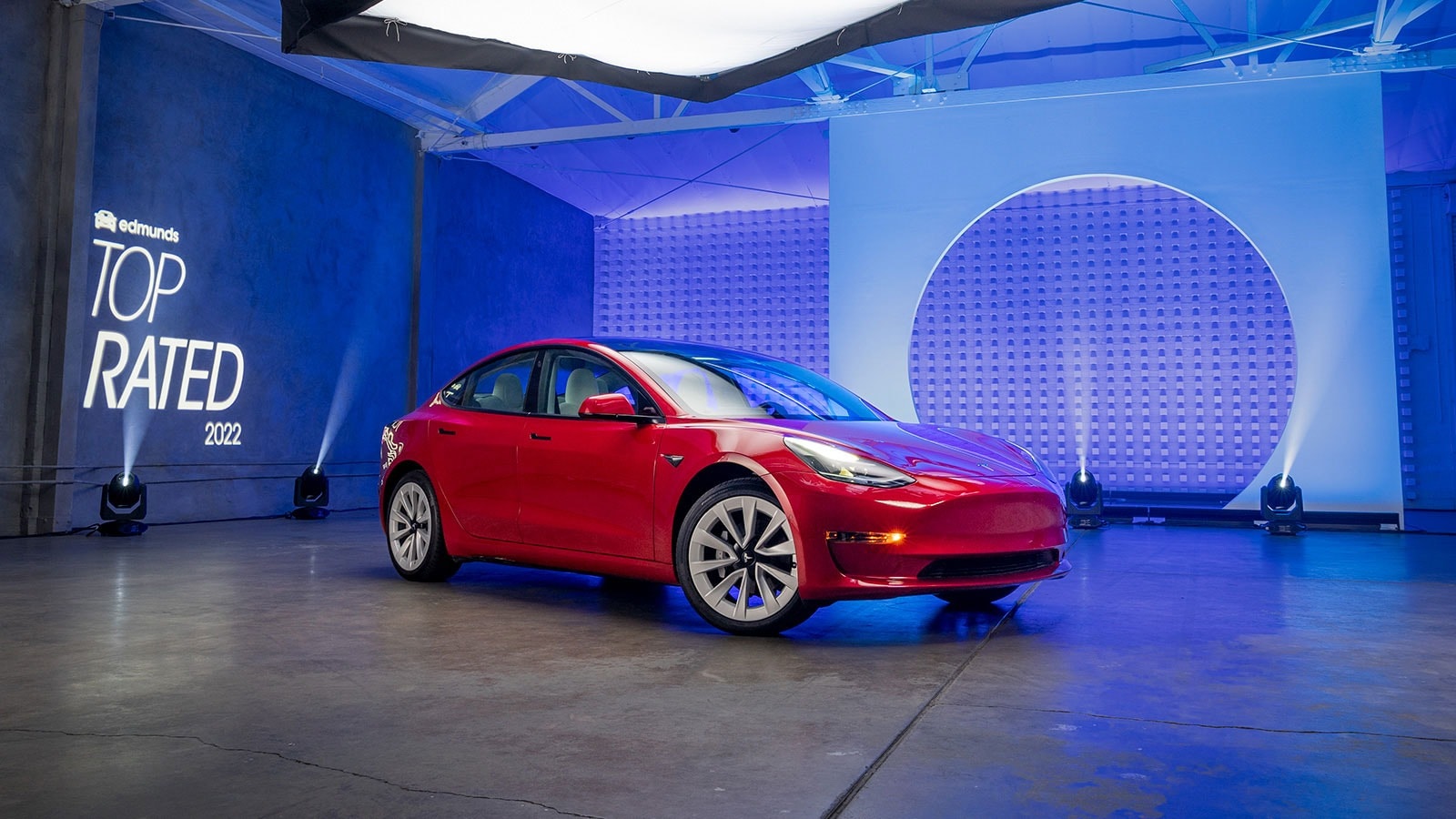 2021 Tesla Model 3: Edmunds Top Rated EV | Edmunds Top Rated Awards 2022