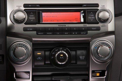 2013 Toyota 4Runner SR5 4dr SUV Center Console