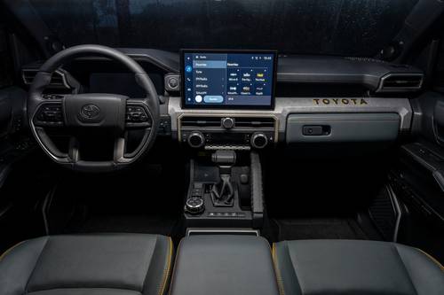 2025 Toyota 4Runner Trailhunter 4dr SUV Dashboard