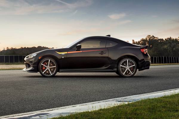 2019 Honda Civic Si vs. 2019 Toyota 86