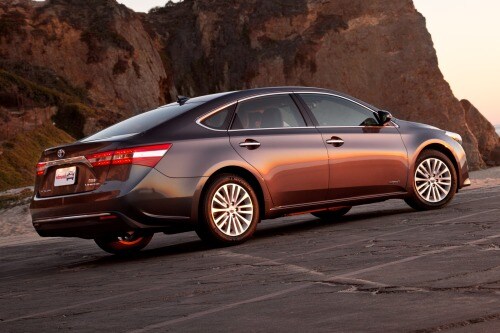 2013 Toyota Avalon Hybrid Limited Sedan Exterior Shown