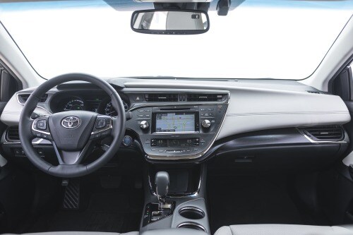 2018 Toyota Avalon Hybrid Limited Sedan Dashboard