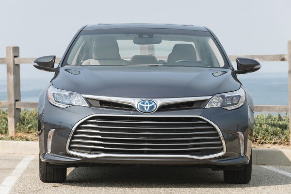 The 2018 Toyota Avalon Hybrid The 2018 Toyota Avalon Hybrid