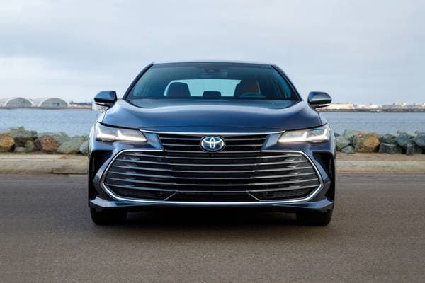 The 2019 Toyota Avalon Hybrid The 2019 Toyota Avalon Hybrid