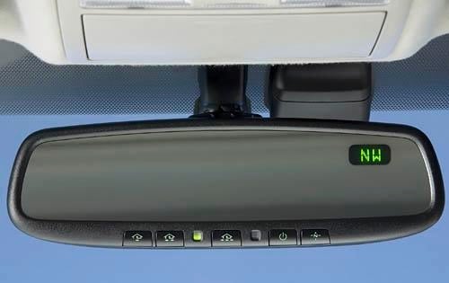 2012 Toyota Avalon Homelink Mirror Detail