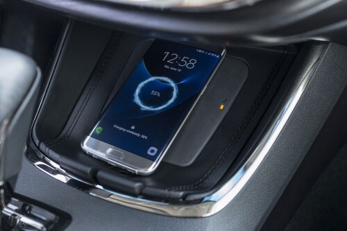 2018 Toyota Avalon Limited Sedan Interior Detail