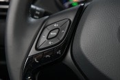 2018 Toyota C-HR XLE Premium 4dr SUV Aux Controls