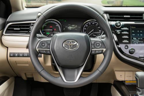 Toyota Camry Hybrid XLE Sedan Steering Wheel Detail