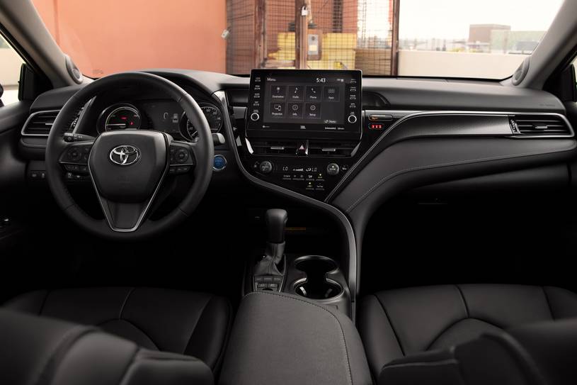 Toyota Camry Hybrid XSE Sedan Dashboard